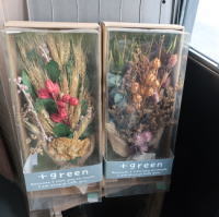 ボックス入りで飾りやすいドライフラワー