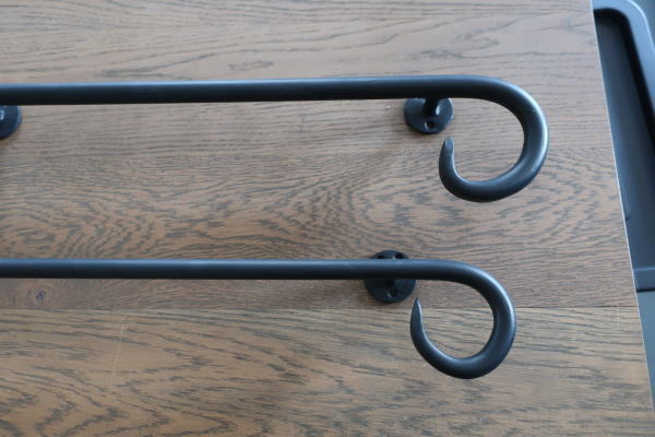 サークルタイプとストレートタイプの2種類展開,選べるアイアンハンドルセット