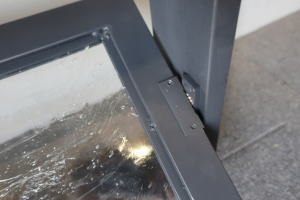 通気と採光に便利なデザイン窓,木枠付きのアイアン回転タイプ