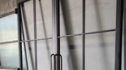 アウトレットアイアン観音ドア早い者勝ち