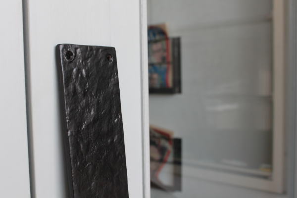 おしゃれなドア製作に使いたい金物