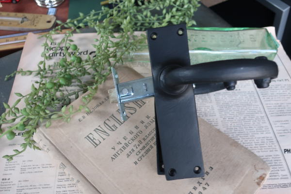 ブラックアイアン製の室内用レバーハンドルks22の全体イメージ