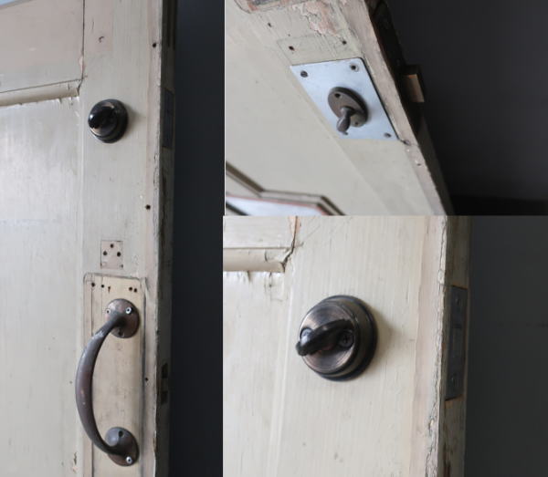 ショッツプ玄関に使いたいオシャレなドア