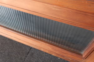 憧れの木製窓のある景色