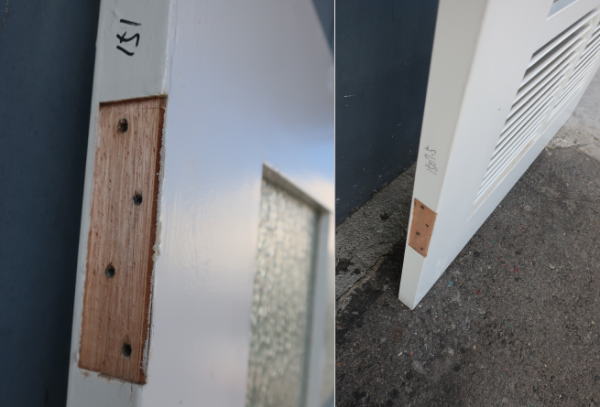 ガラス格子のUSEDホワイトドア,雰囲気あるアンティークドア