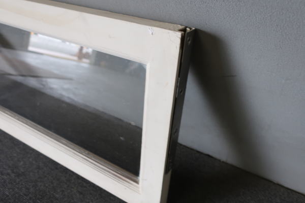 USEDホワイトスイング窓