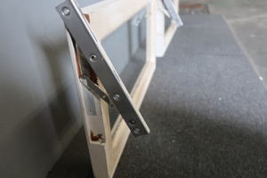 趣味の小屋にぴったりな窓