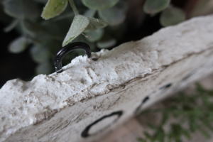 塗り壁素材から作られたブロックサイン ナチュラル素材感サイン