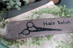 美容室向け店舗サイン 置き型サイン 吊り下げサイン 壁付け対応 タイル看板