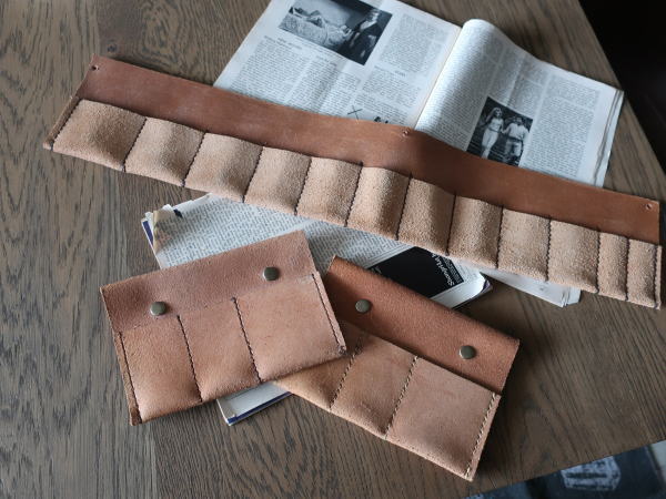 ツール収納におしゃれなレザーホルダー