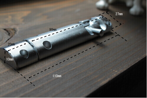 扉の簡易カギに使いたい金物