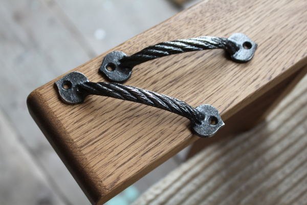 引き出しのアクセントになるハンドル