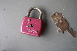 昭和レトロがかわいい南京錠