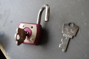 昭和レトロがかわいい南京錠