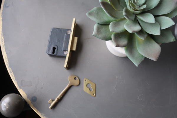 デザイン的にもお洒落なラッチキーの販売