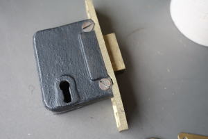 デザイン的にもお洒落なラッチキーの販売