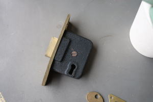 家具やキャビネットに使いたいオシャレキー