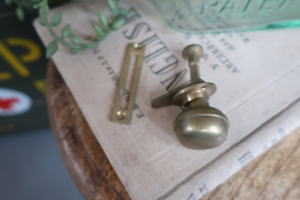 昭和レトロのおしゃれ金物