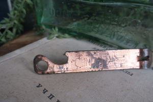 カフェインテリアに使いたいアンティーク栓抜き