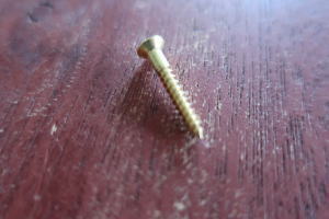 取付にもこだわりの金物