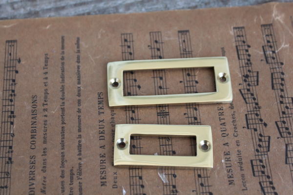 真鍮素材がおしゃれなネームプレート