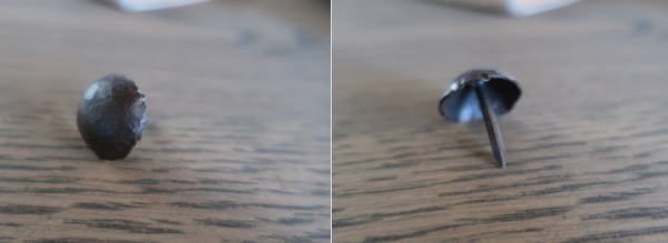ドアのアクセントに使いたい飾り鋲