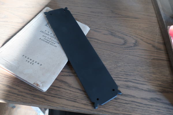 ドア製作に使いたいお洒落な押し板
