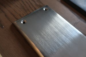 こだわりのドア製作に使いたい金物