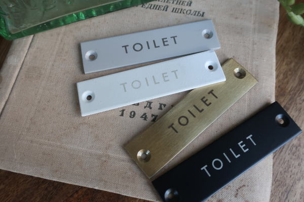 ショップトイレドアのアクセントプレート