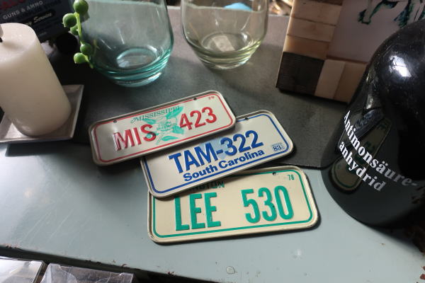ミニカーのナンバープレート
