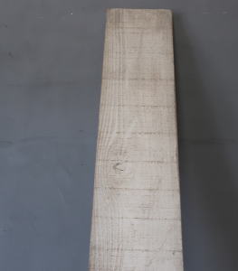 家具作りを楽しむ
