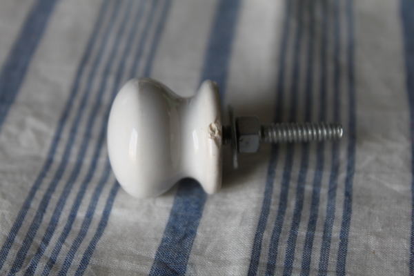 お洒落なセラミックノブ