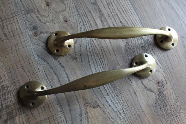 こだわりのドアに合わせたいアイアンドアハンドル