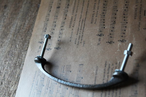 アンティークゴールドカラーのアイアンハンドル