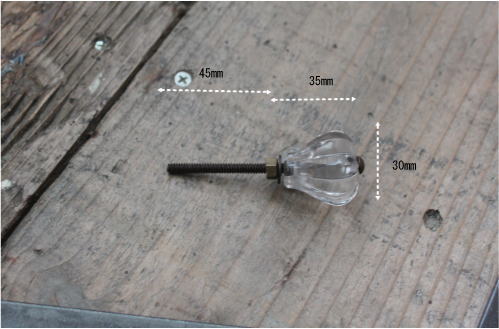 クラッシックなガラスノブ