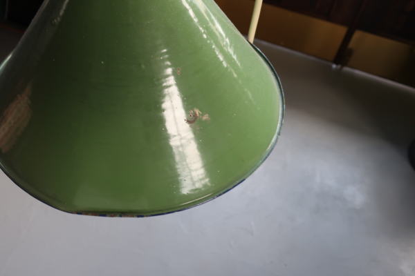 レトロ感のあるペンダント灯具