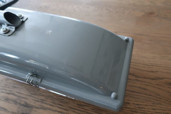 存在感ありなブラケット灯具"