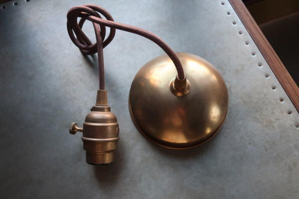 真鍮のペンダント灯具