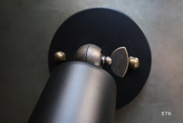 直付けスポットライト灯具