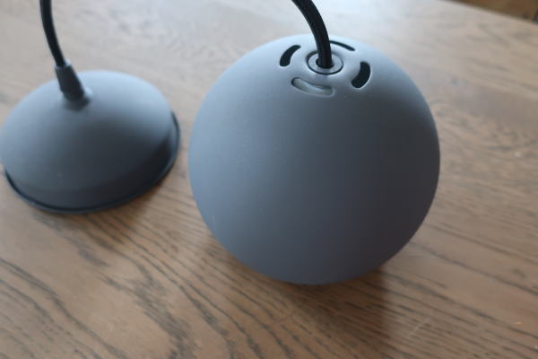 雰囲気有りのペンダント灯具