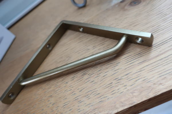 DIYでつかってほしいアイアンブラケット