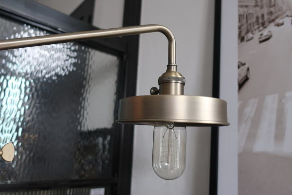 シェード交換にラウンドシェード