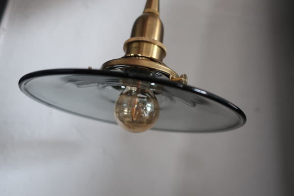 口径E12対応のLED電球"