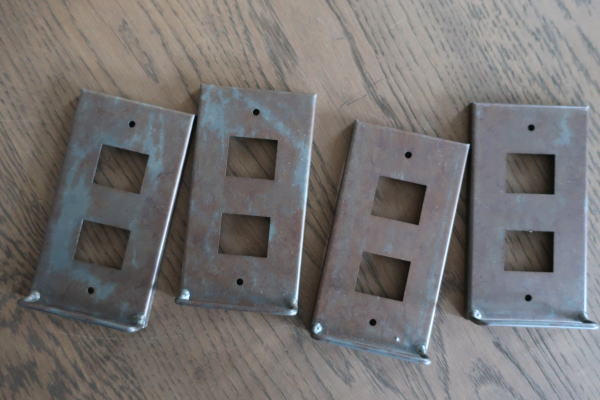 経年変化を楽しめるスイッチプレート