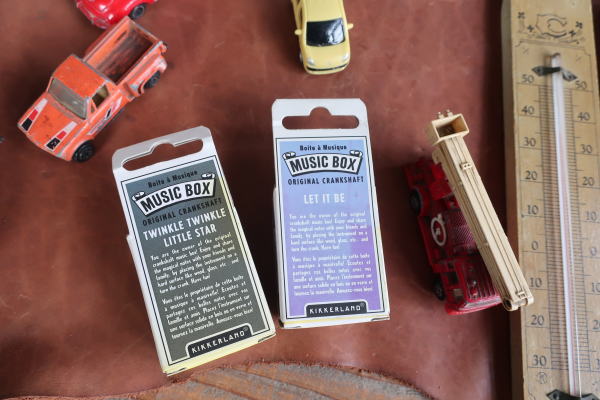 懐かしいオルゴールMUSICBOX