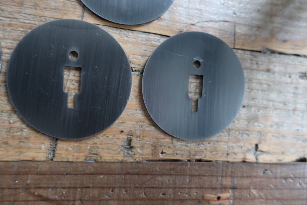 シルバーベースのサインプレート